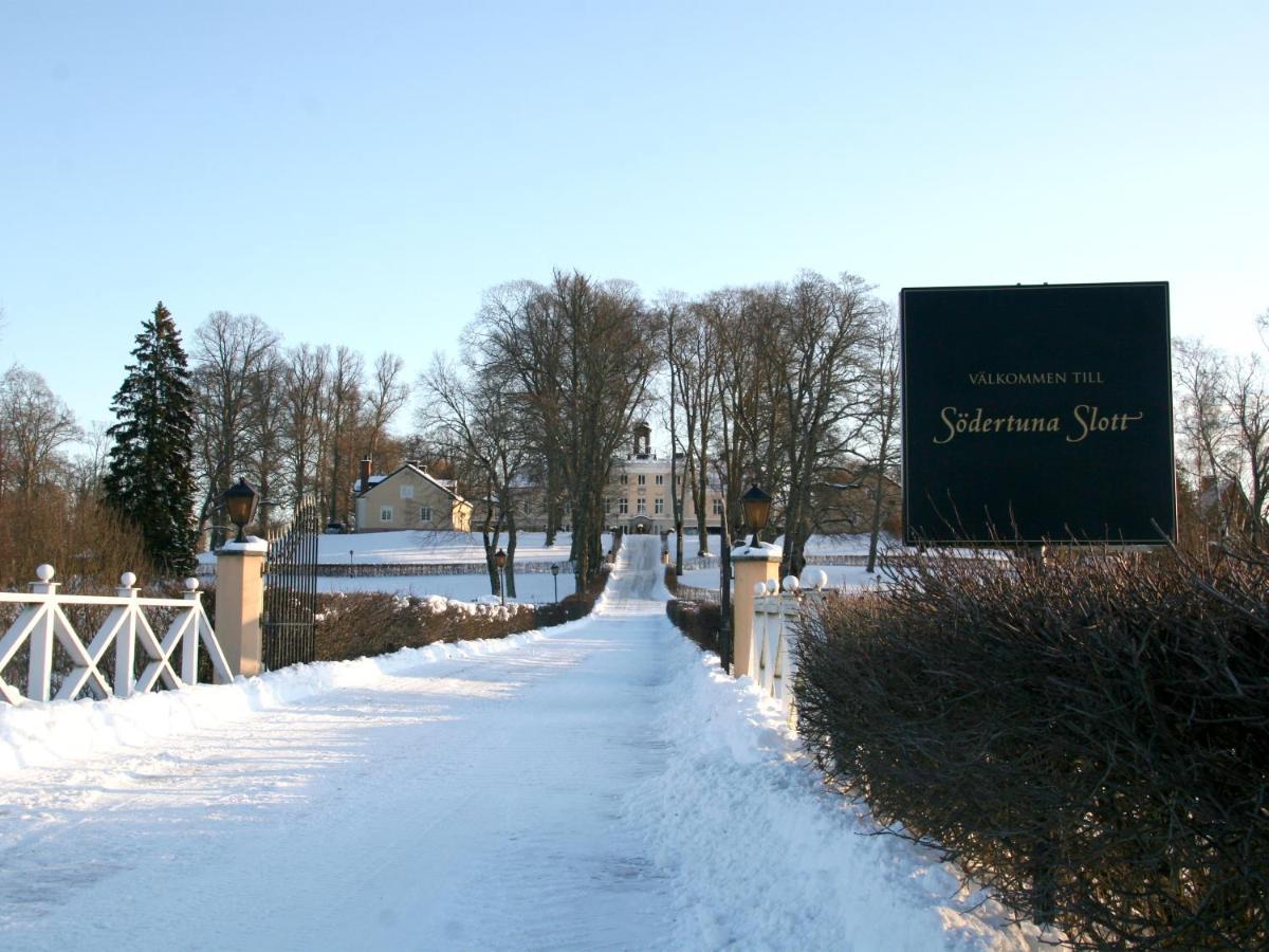 Soedertuna Slott Gnesta Exterior photo