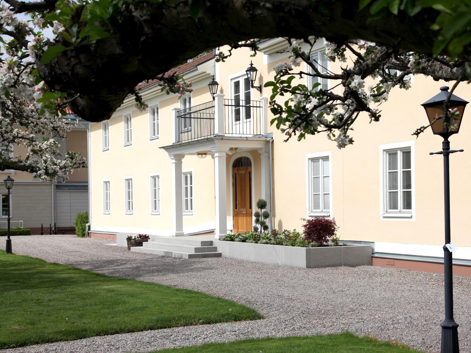 Soedertuna Slott Gnesta Exterior photo